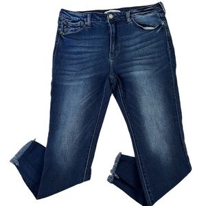 KanCan Estilo High Rise Distressed Frayed Jeans